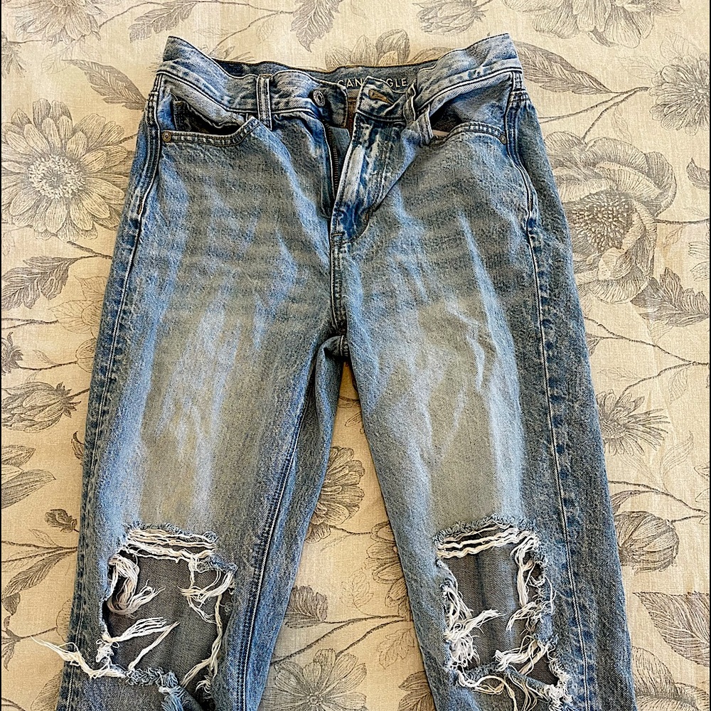 Women’s American Eagle Mom Jeans